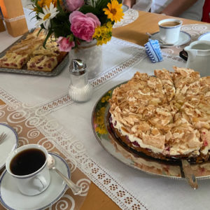 Während meines Rundgangs durch Ottbergen wurde ich bei Familie Lödige mit Kaffee und Kuchen überrascht.