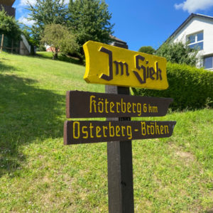 40 besondere Straßennamen-Schilder in Bödexen