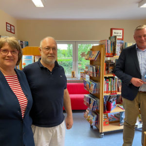 6 Besichtigung der kath. Bücherei und Gespräch mit Frau Stoltz und Herrn Dr. Stoltz