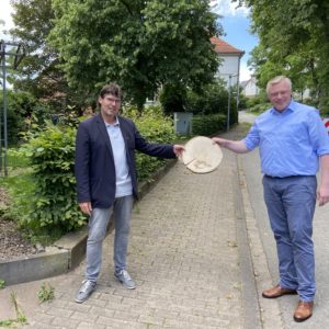 Gastgeschenk "Baumscheibe Förderverein Landesgartenschau Höxter e.V." an Waldemar Tebbe